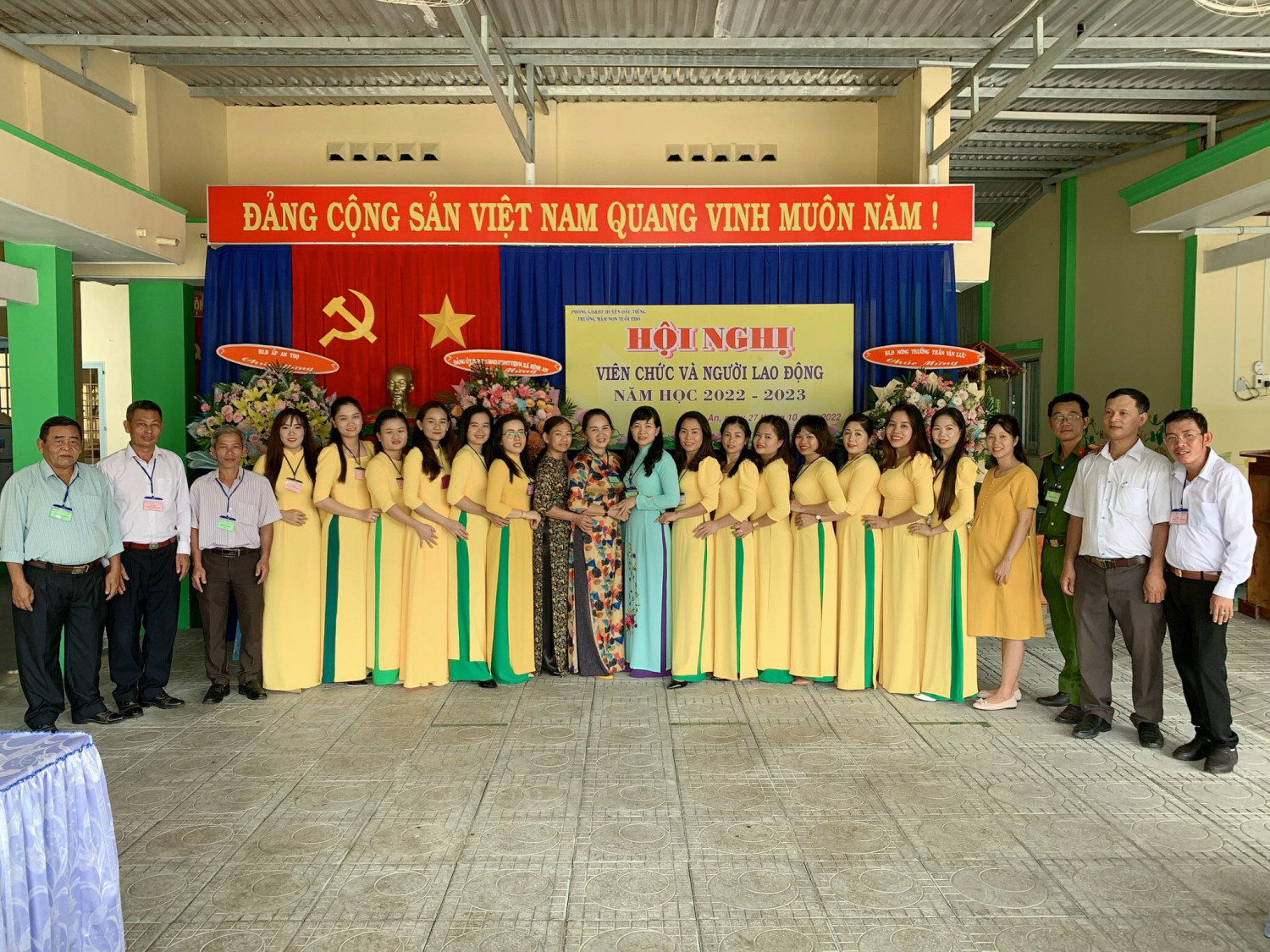 Hội nghị viên chức và người lao động trường mầm non Tuổi Thơ năm học 2022-2023